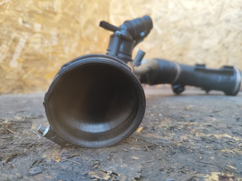 Intake manifold pipe BMW X5 (E70) 07-13 2011