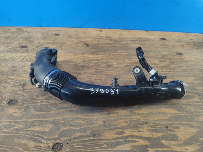 Intake manifold pipe BMW 5 SERIES (F10) 11-13 2012