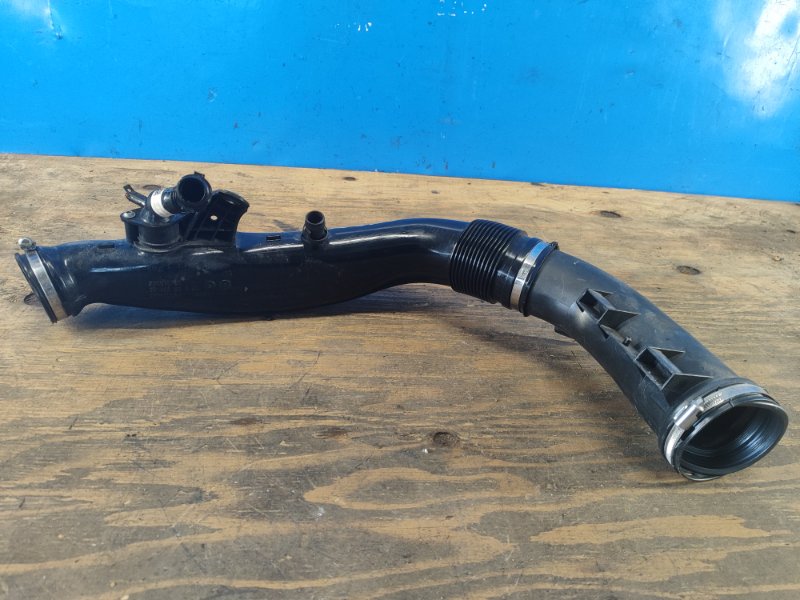 Intake manifold pipe BMW 5 SERIES (F10) 11-13 2012