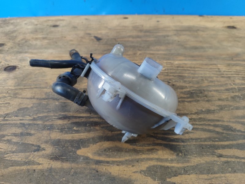 Expansion tank AUDI A3 (8V) 12–17 2014