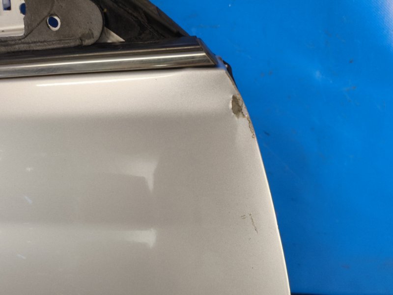 Door TOYOTA AVALON 05-12 2010 Front Right