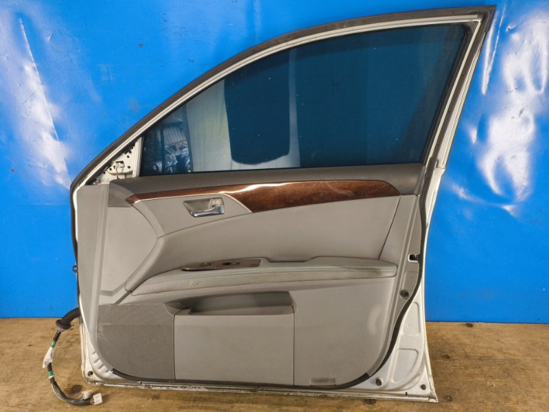 Door TOYOTA AVALON 05-12 2010 Front Right