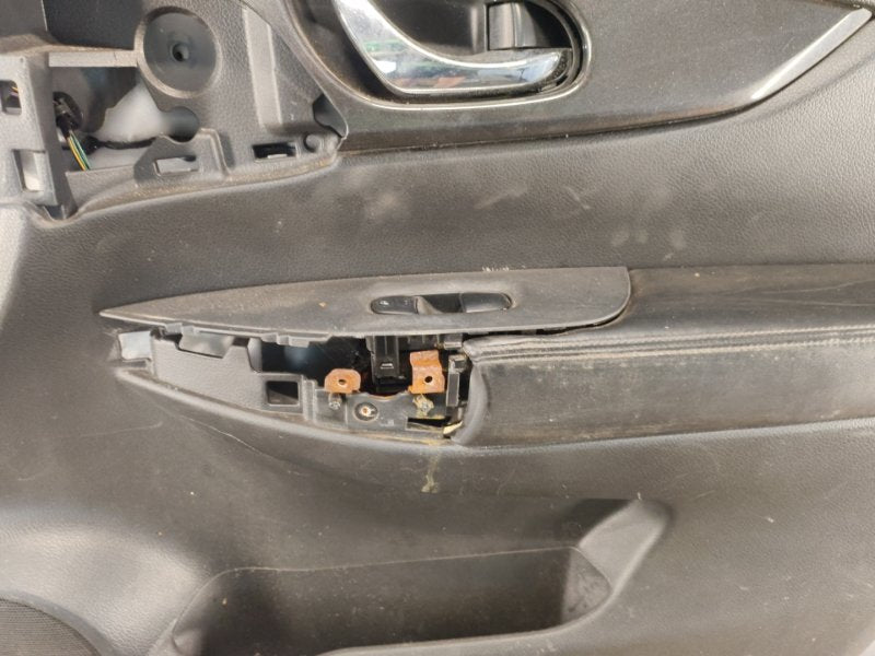 Door NISSAN X-TRAIL/ROGUE T32 13-20 2017 Front Right