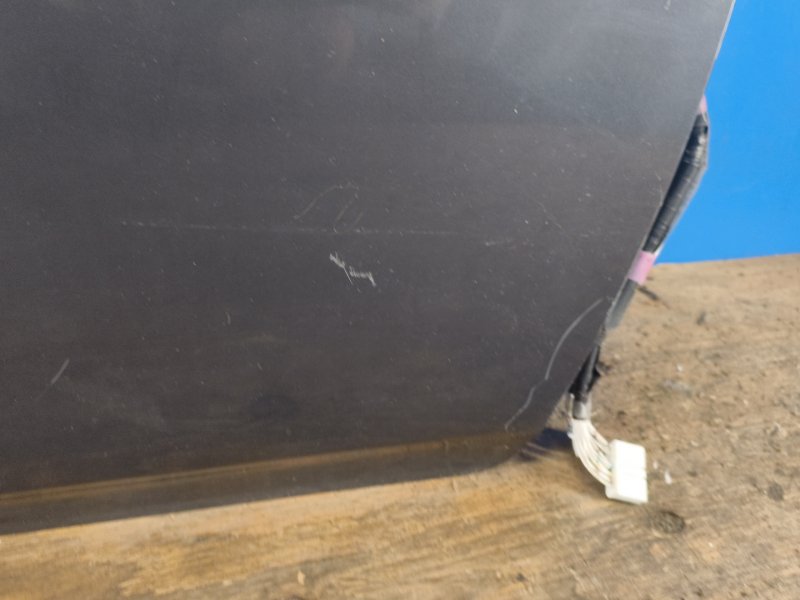 Door TOYOTA PRIUS - 30 09-17 2009-2017 Front Right