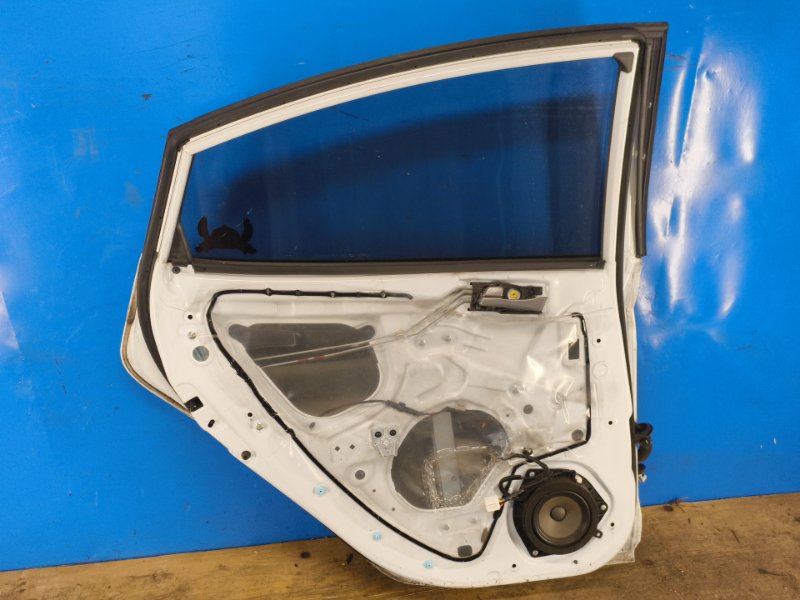 Door HYUNDAI ACCENT RB 10- 2010- Rear Left