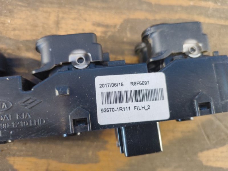 Power window control unit HYUNDAI ACCENT RB 10- 2010- Front Left