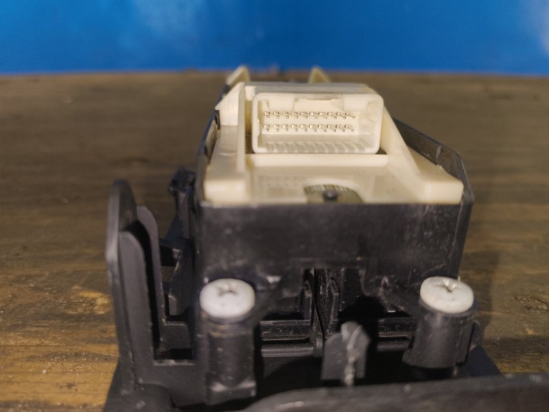 Power window control unit TOYOTA PRIUS - 30 09-17 2009-2017 Front Left