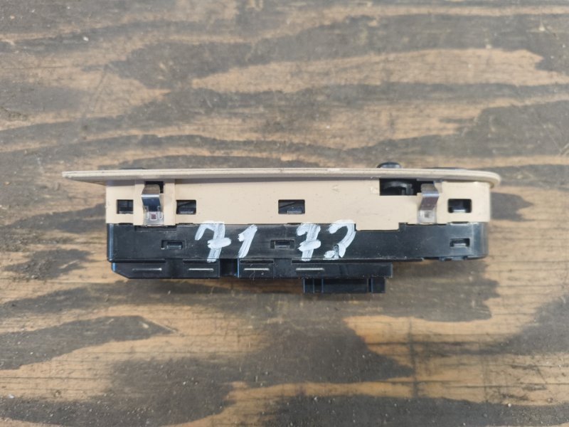 Power window control unit BMW 3 SERIES (E90-E93) 2005–2014 2009 Front Left