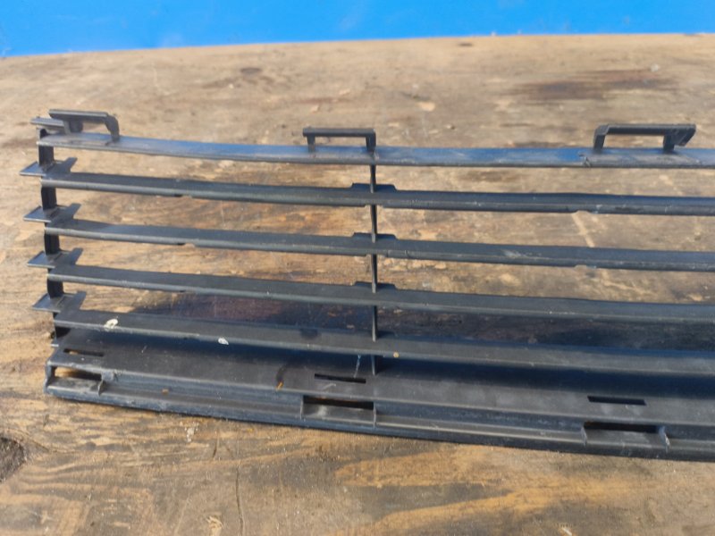 Radiator grille TOYOTA PRIUS - 20 03-11