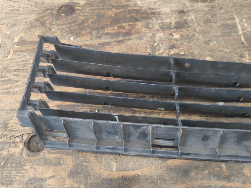 Radiator grille TOYOTA PRIUS - 20 03-11