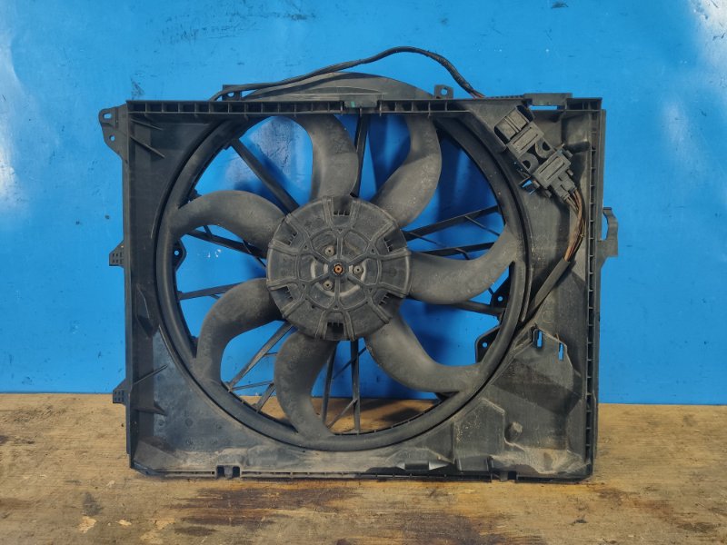 Main radiator fan diffuser BMW 3 SERIES (E90-E93) 2005–2014 2009
