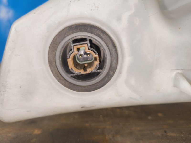 Washer reservoir INFINITI G25/G35/G37/Q40 06-14 2011