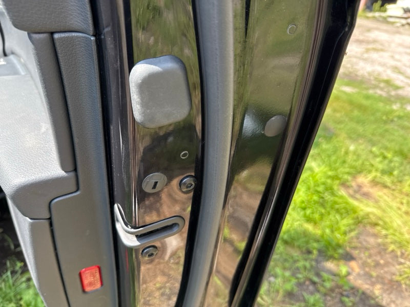 Door AUDI Q7 15-19 2018 Front Right