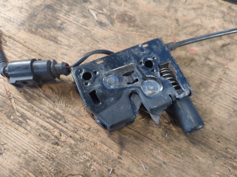 Hood lock AUDI A3 (8V) 12–17 2014