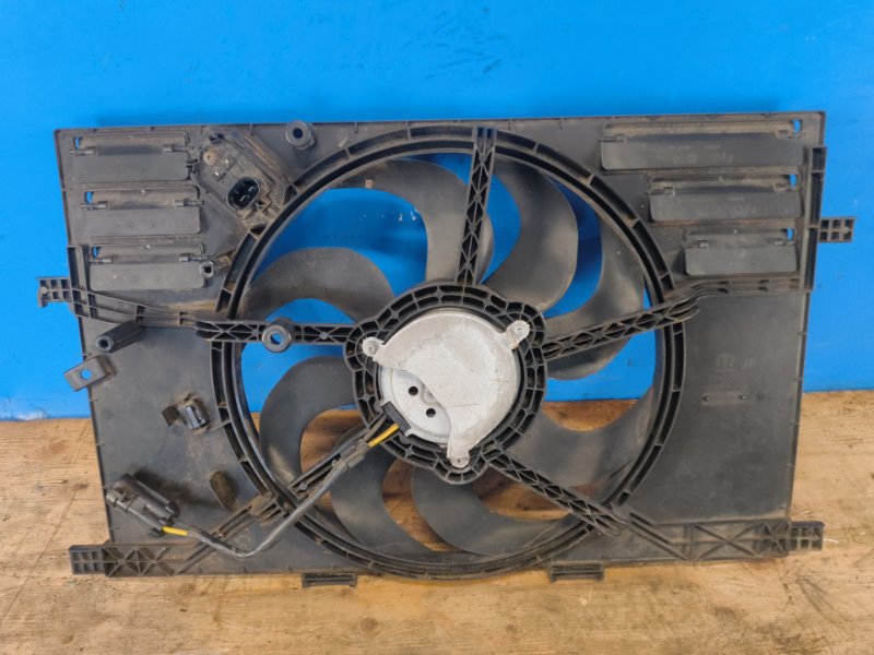 Main radiator fan diffuser JEEP RENEGADE (BU) 14- 2017