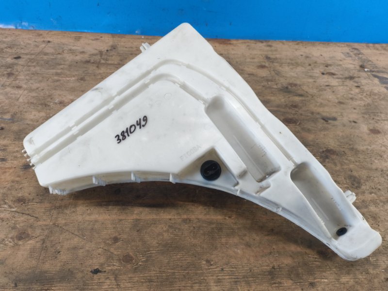 Washer reservoir AUDI Q7 15-19 2018