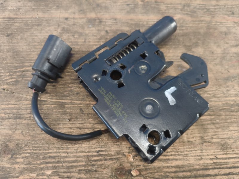 Hood lock AUDI Q7 15-19 2018 Left