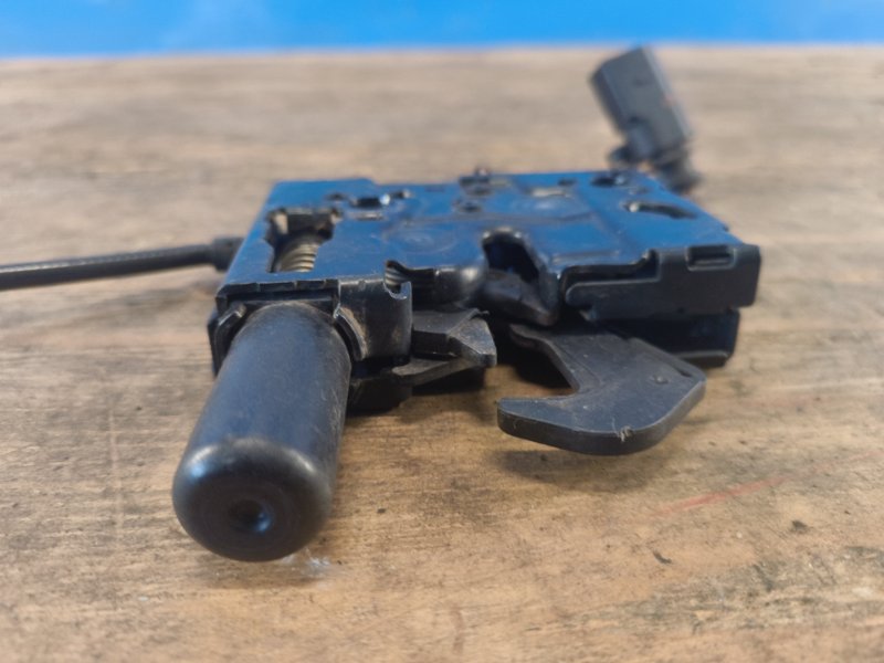 Hood lock AUDI Q7 15-19 2018 Right