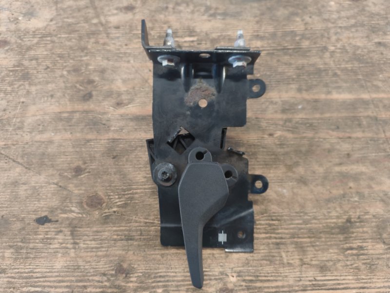 Hood release handle AUDI Q7 15-19 2018