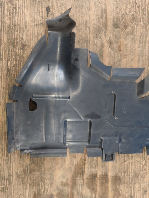 Radiator deflector AUDI Q7 15-19 2018 Right