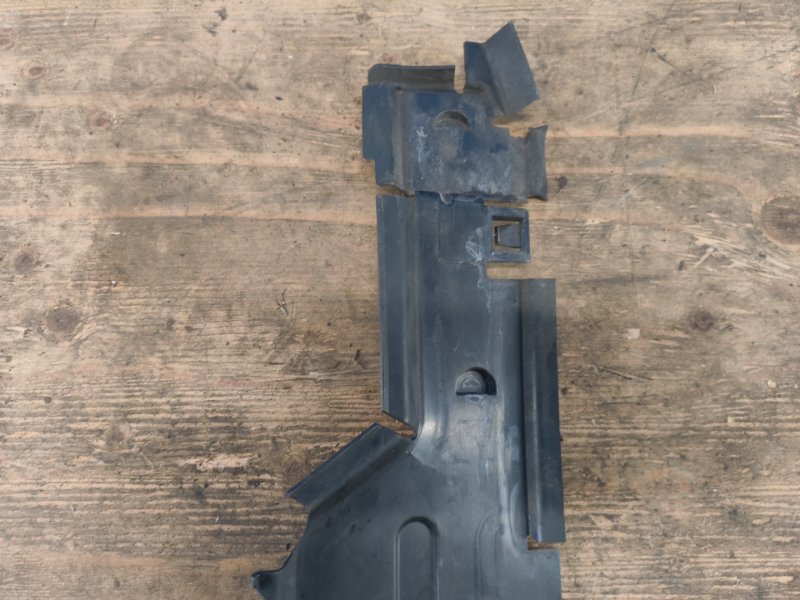 Radiator deflector AUDI Q7 15-19 2018 Right