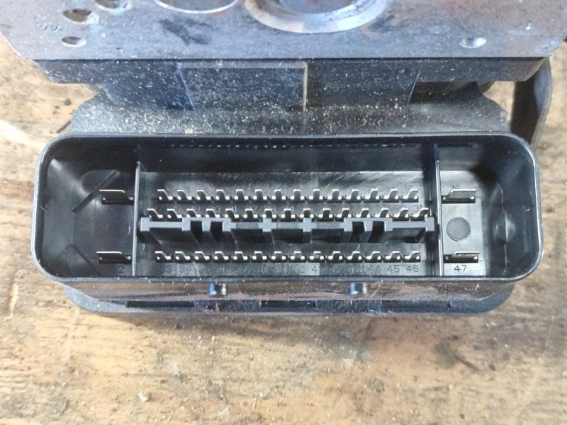 ABS unit BMW 3 SERIES (E90-E93) 2005–2014 2010