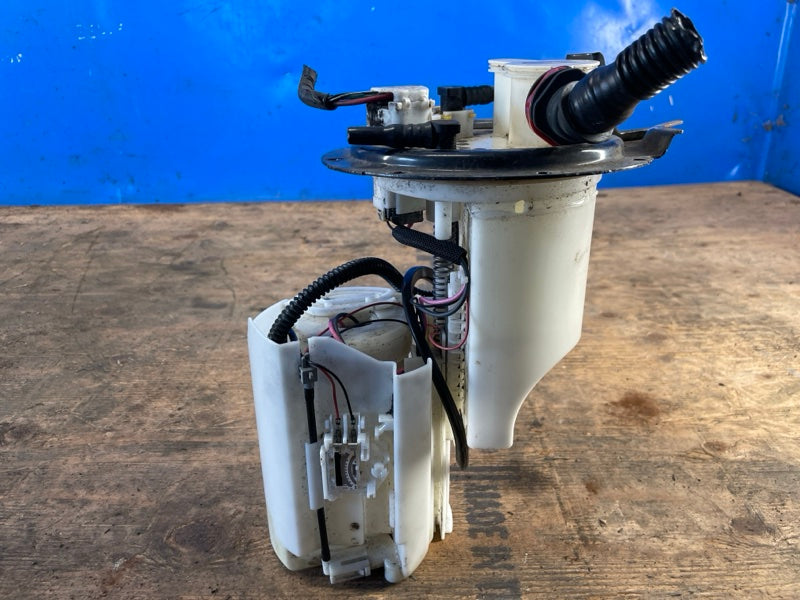 Fuel pump TOYOTA AVALON 05-12 2010