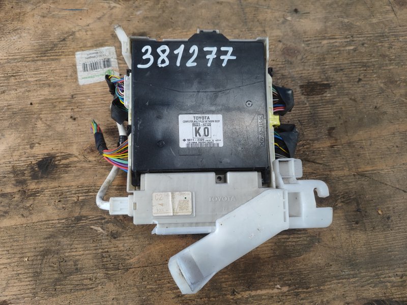 Electronic block TOYOTA PRIUS - 30 09-17 2012