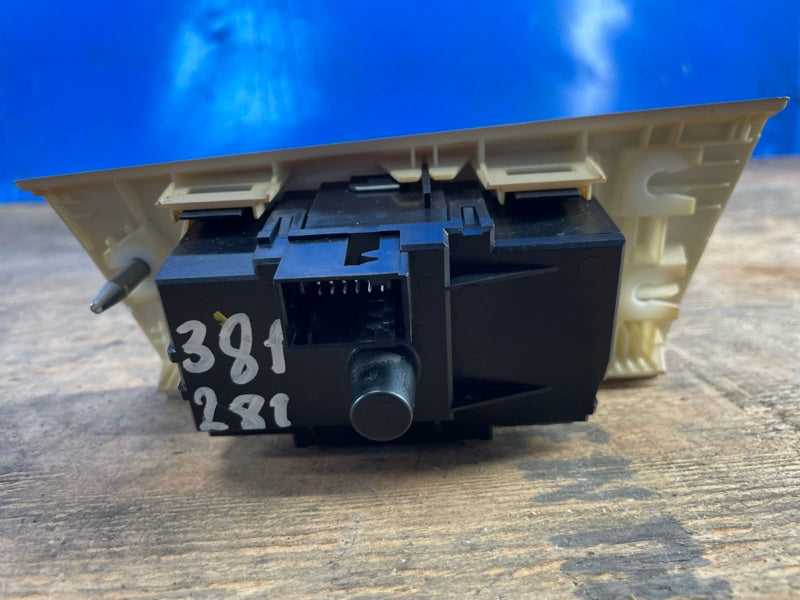 Image alt
