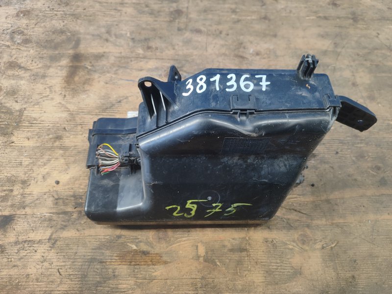 Engine compartment fuse box TOYOTA PRIUS - 20 03-11 2008