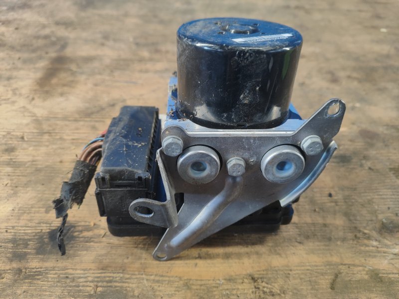 ABS unit BMW 3 SERIES (E90-E93) 2005–2014 2010