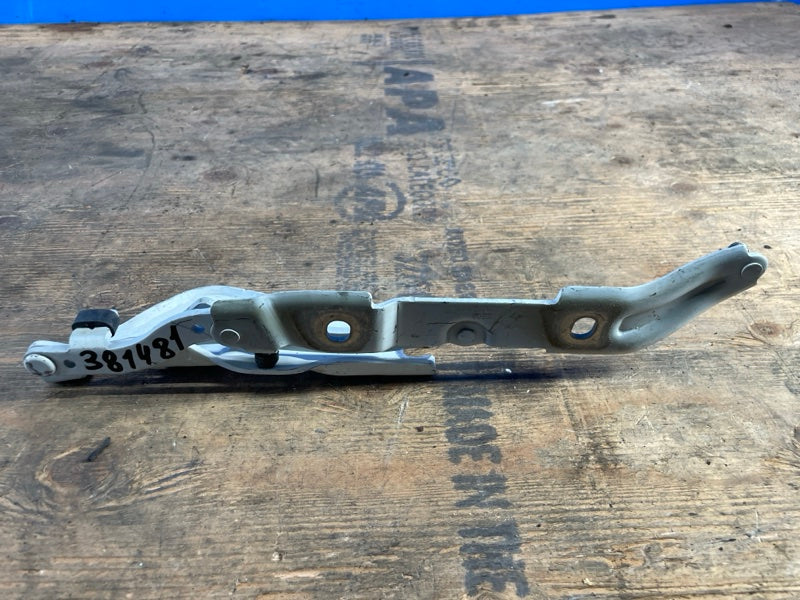 Trunk lid hinge BMW 3 SERIES (E90-E93) 2005–2014 2009 Right