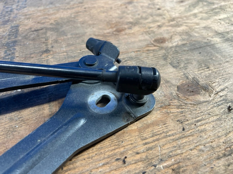Trunk lid hinge FORD MUSTANG 15- 2016 Left