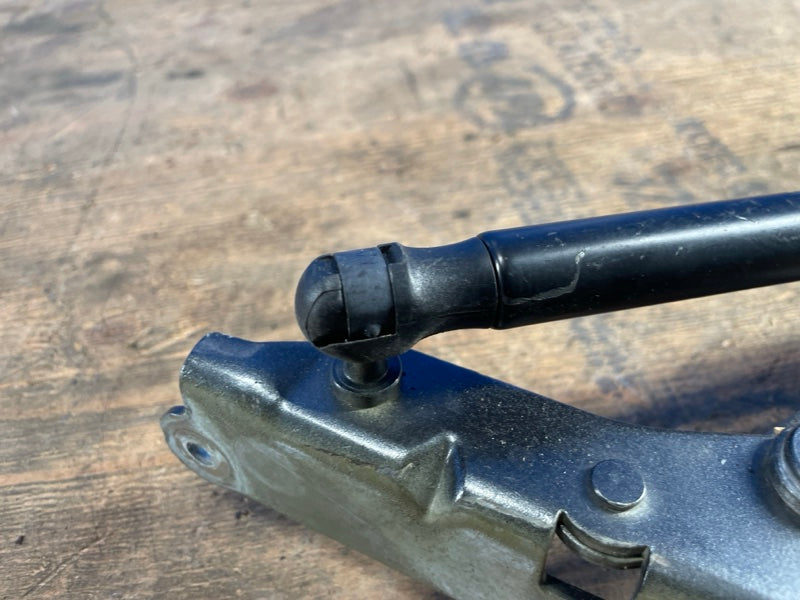 Trunk lid hinge FORD MUSTANG 15- 2016 Left