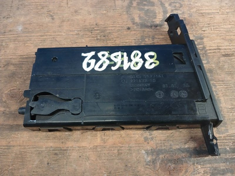 Cup holder BMW 3 SERIES (E90-E93) 2005–2014 2010