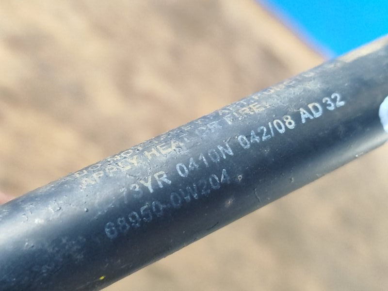 Trunk lid shock absorber TOYOTA PRIUS - 20 03-11 2008