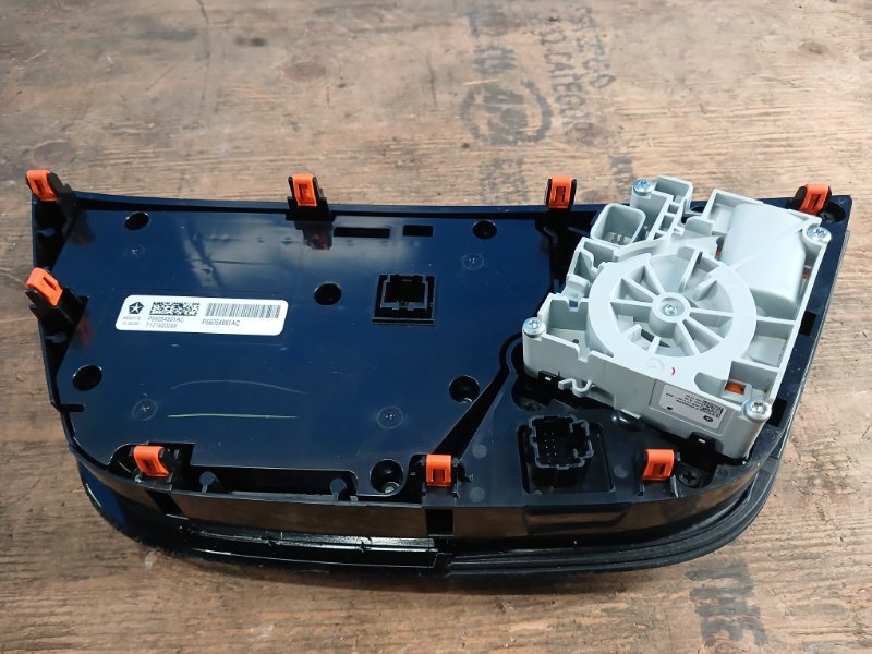 Stove control unit CHRYSLER PACIFICA 16-20 2017