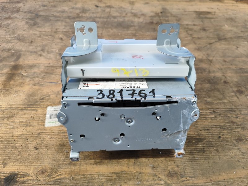 Radio tape recorder INFINITI G25/G35/G37/Q40 06-14 2011