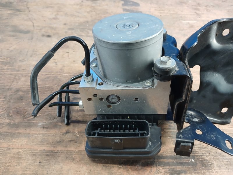 ABS unit TOYOTA RAV4 13-19 2016