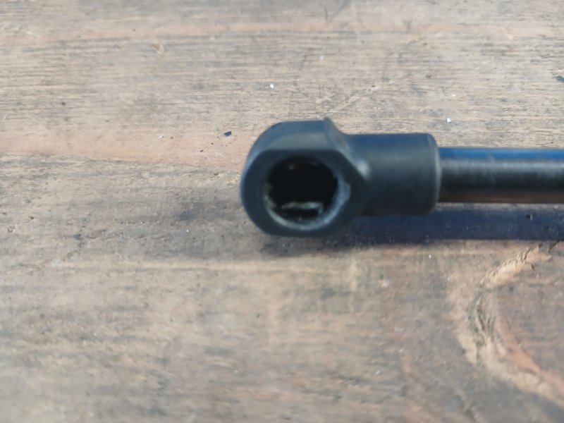 Trunk lid shock absorber BMW 3 SERIES (E90-E93) 2005–2014 2007