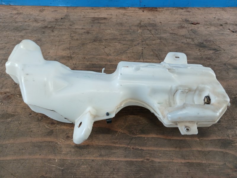 Washer reservoir CHRYSLER PACIFICA 16-20 2017